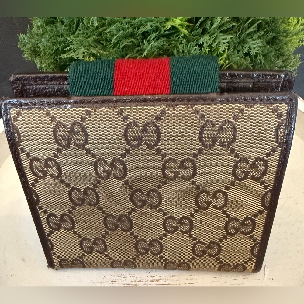 Gucci Monogram Wallet - Picture 2 of 12